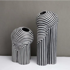 Vase Rayé Noir Et Blanc